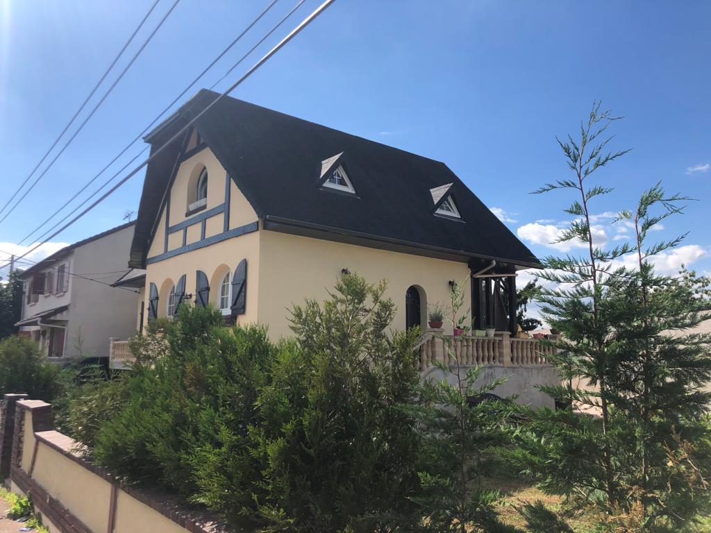 Artisan Couvreur, charpentier, zingueur et ramoneur  à Villeneuve-d'Ascq (59650) dans le Nord (59)